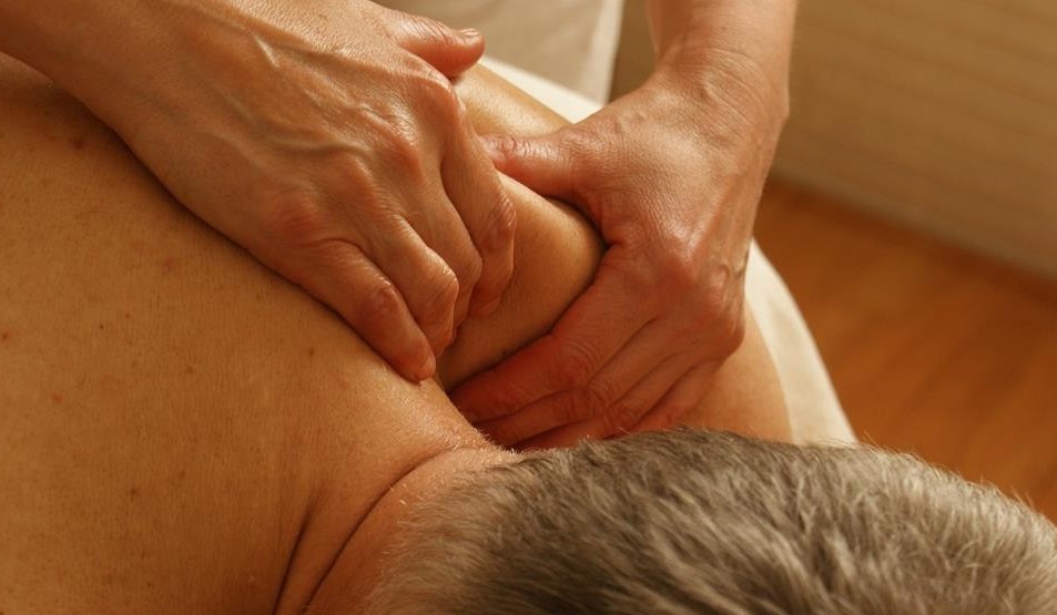 Read more about the article What is Decollete Massage?