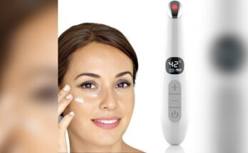 Can I Use an Eye Massager With Skincare Products?