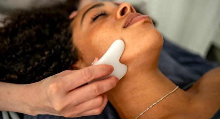 How Does a Gua Sha Tool Work on the Face